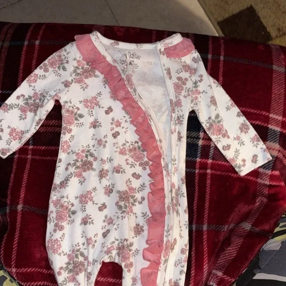 17 Piece Baby Girl Clothing Bundle 3-6 Months